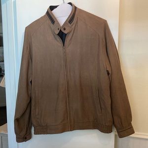 MEN’S ST. CRIOX SHOP BROWN JACKET! TWO POCKETS IN FRONT. FULL ZIP.